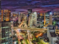 Kemilau Jakarta Kala Petang