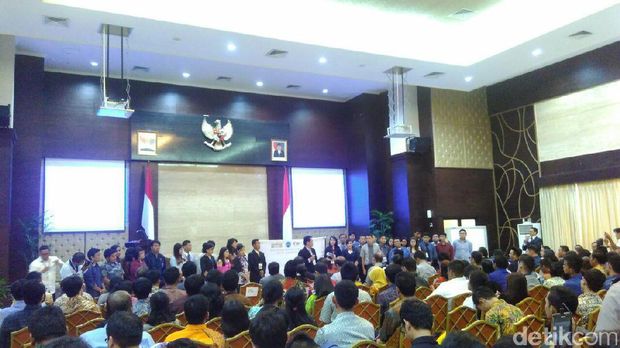 KSP: Karena Hoax, Atmosfer Demokrasi Menjadi Pengap