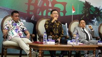 Menurut pengamat Intelijen Wawan Purwanto, bahwa intelejen tidak bisa berhubungan melalui perorangan atau lembaga.