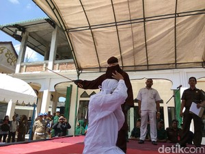 Eksekusi Cambuk di Aceh Sempat Diskors karena Linda Kesakitan