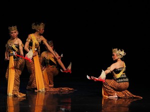 Belajar Tarian Indonesia Bisa Buat Tubuh Lentur