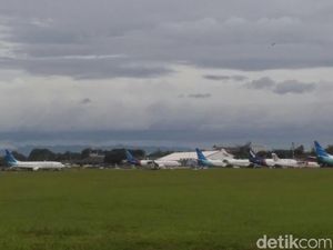 Badan Pesawat Garuda Dievakuasi ke Hanggar Lanud Adisutjipto