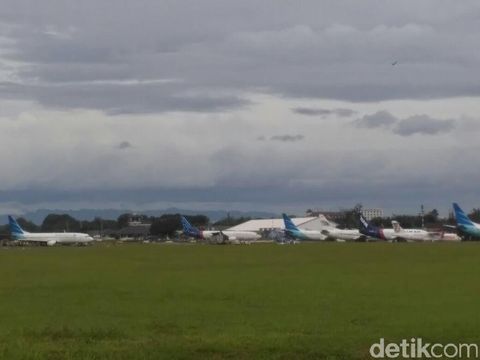 Bandara Yogya Pagi ini: Pesawat Antre Terbang, Penumpang Menumpuk