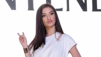 Biarpun pasang bibir manyun, Raline tetap cantik kan? Setuju? Foto: Noel/detikHOT