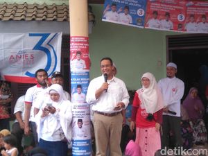 Kampanye di Kembangan, Anies Sosialisasikan Program OK OCE