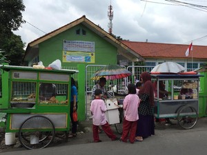 Ini Dia Jajanan yang Jadi Incaran Siswa SD