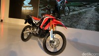 CRF250Rally mulai tersedia pada Februari 2017 ini.