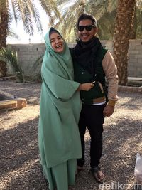 Lama Tak Tampil di Layar Kaca, Dewi Sandra Sibuk di Majelis Ta'lim