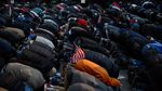 Demo Trump, Warga Yaman di New York Salat Berjamaah