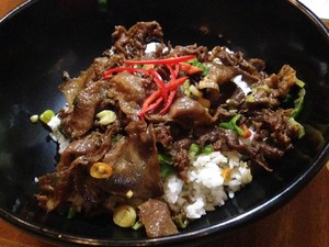 Melbourne Kitchen: Gurihnya Gyutan Don dan Kentang Goreng dengan Cocolan Es Krim