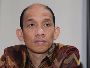Wamen ESDM Arcandra Jenguk Kahiyang di RS YPK
