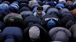 Demo Trump, Warga Yaman di New York Salat Berjamaah