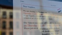 Para pemilik toko dan restoran itu berbondong-bondong ikut aksi protes yang dikoordinasikan oleh Jaringan Komunitas Muslim dan Komunitas Yaman Amerika. Dampak dari penutupan ini, warga AS yang hendak makan siang harus mencari tempat makan lainnya. REUTERS/Stephanie Keith.