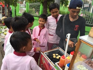 Hati-hati! Cemaran Ini Mungkin Ada dalam Jajanan Anak Sekolah