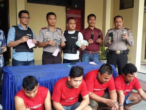 Polisi Tangkap Komplotan Perampok Bersenpi di Medan