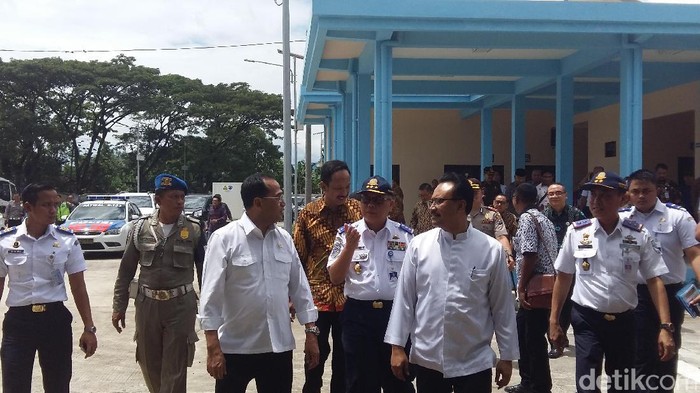 Menhub Tinjau Terminal Seloaji Ponorogo