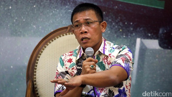 Masinton Pasaribu adalah politikus PDIP. Pria kelahiran Sibolga 11 Februari 1971 itu juga anggota Komisi III DPR.