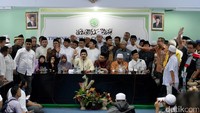 Konfrensi pers diikuti sejumlah ormas Islam dari berbagai unsur.