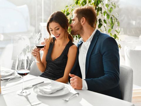 4 Kalimat Ini Bisa Membuat Wanita Senang di Kencan Pertama