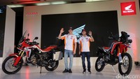 Peluncuran Africa Twin dan CRF250Rally turut dihadiri dua pebalap MotoGP Honda, Marc Marquez dan Dani Pedrosa. Keduanya berpose di CRF250Rally dan CRF1000L Africa Twin.