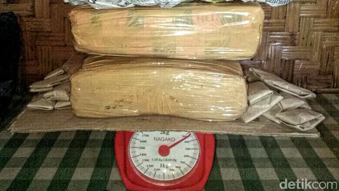 Diduga Edarkan Narkoba, Kakek 70 Tahun Ditangkap Polisi di Sukabumi