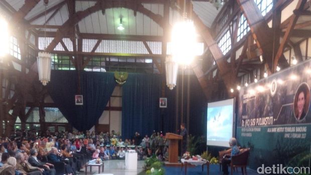 Menteri Kelautan dan Perikanan Susi Pudjiastuti di ITB