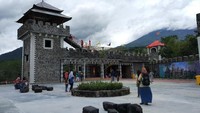 Tempat ini memang berada di Lereng Gunung Merapi. Sehingga traveler bisa melihat pemandangan Gunung Merapi yang gagah di sini. (Sukma/detikTravel)