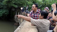 Ahok menyampaikan harapannya kepada warga, agar tidak membuang sampah sembarangan dan tetap menjaga kali atau aliran sungai tetap bersih.