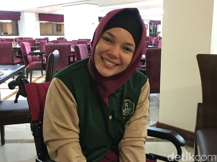 Dewi Sandra Dewi Sandra umrah