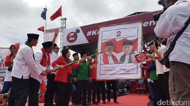  Ketua umum PDI Perjuangan, Megawati Soekarnoputri menghadiri kampanye akbar cagub-cawagub Banten Rano Karno-Embay Mulya Syarif, Sabtu (4/2/2017)