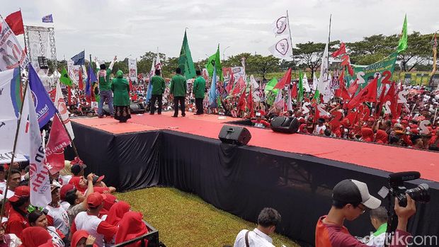 Jelang Pencoblosan, Rano Karno-Embay Minta Pendukungnya Tak Lengah 