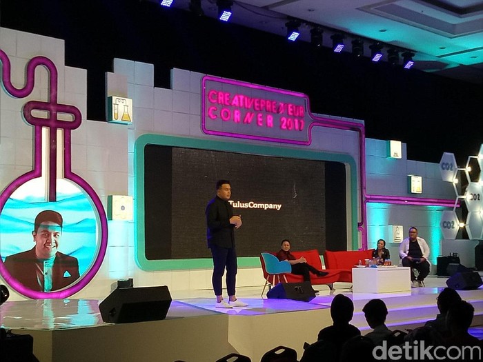 Tumbuh Bersama Tulus di Creativepreneur Corner 2017