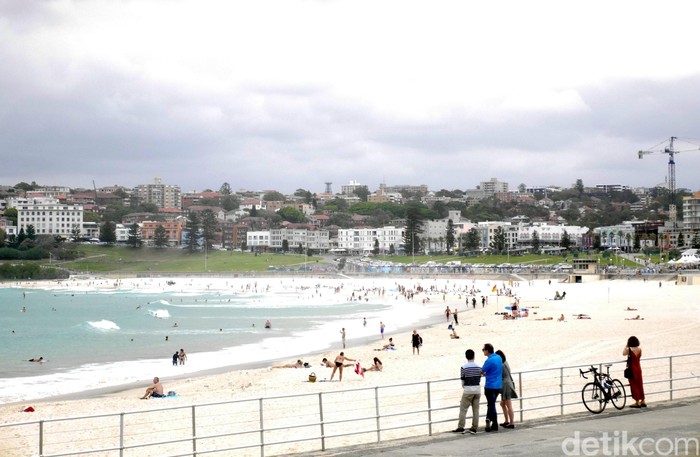Belum Liburan ke Sydney, Kalau Belum ke Bondi Beach
