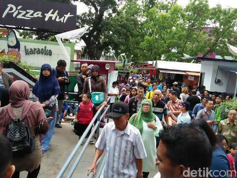Teras Cihampelas Resmi Jadi Jalur Pedestrian Ciamik di Bandung