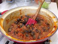  Dua Menu Pembuka Berbahan Seafood dan Escargot Dibongkar dalam French Cooking Class