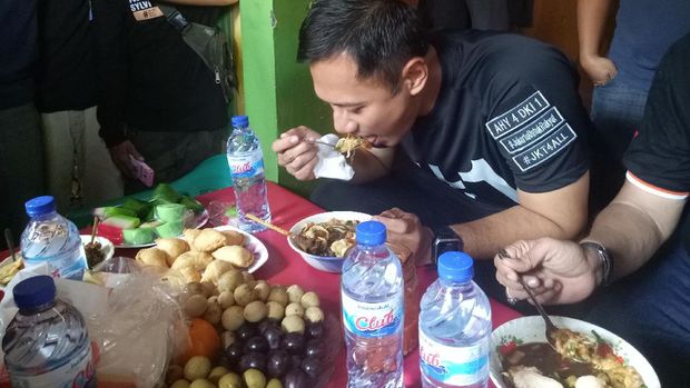  Calon Gubernur DKI Jakarta nomor urut 1 Agus Harimurti Yudhoyono blusukan ke Kebon Melati, Tanah Abang, Jakarta Pusat, Sabtu (4/2/2017)