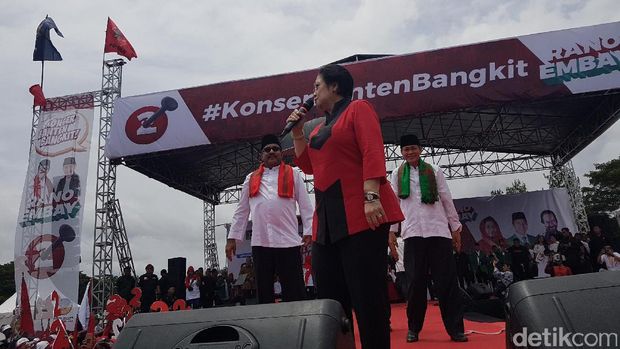  Ketua umum PDI Perjuangan, Megawati Soekarnoputri menghadiri kampanye akbar cagub-cawagub Banten Rano Karno-Embay Mulya Syarif, Sabtu (4/2/2017)