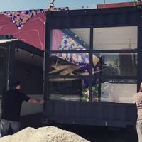 Berkonsep Ramah Lingkungan, Restoran Ini Pakai Kontainer Bekas dan Hasil Kebun