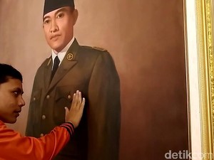 Ketika Pengunjung Merasakan Detak Jantung di Lukisan Bung Karno