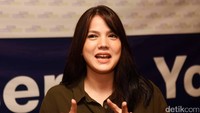 Ia pun terlihat sangat bahagia saat memberikan keterangan di RS MRCCC Siloam Hospital, Semanggi, Jakarta Selatan, Jumat (3/2/2017) malam. Pool/Noel/detikHot.