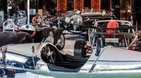 Masuk ke bagian garasinya terlihat jejeran mobil mewah mulai dari Pagani Huayra senilai ebih daru US$ 2 juta, Ariel Atom 500, Spiker, dan Mercedes 540 K Special Roadster tahun 1936 yang diperkirakan berharga US$ 15 juta atau Rp 200 miliar Foto: Bruce Makowsky via CNBC