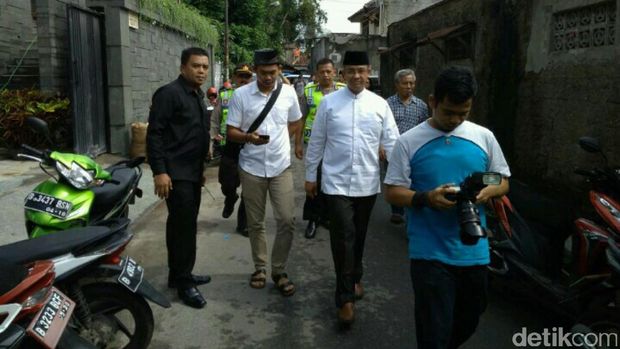 Anies Ikut Pengajian Bulanan di Kediaman Ustaz Solmed