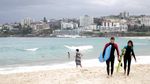 Pasir Putih & Bule Berbikini, Inilah Pantai Bondi di Sydney