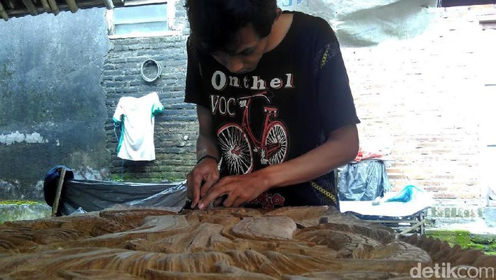 Manfaatkan Limbah, Perajin Asal Blitar Raup Untung Puluhan Juta