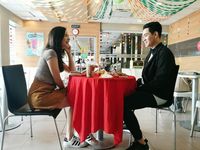 Wah, Romantisnya! Pria Ini Berikan Buket Chicken Nugget untuk Kekasihnya