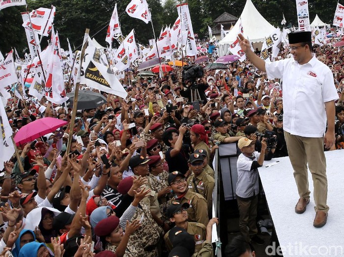 Urutan Ke-2 di Survei, Anies: Kami Fokus Gerakan di Bawah