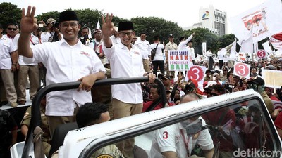 Anies-Sandi Kampanye Akbar di Lapangan Banteng