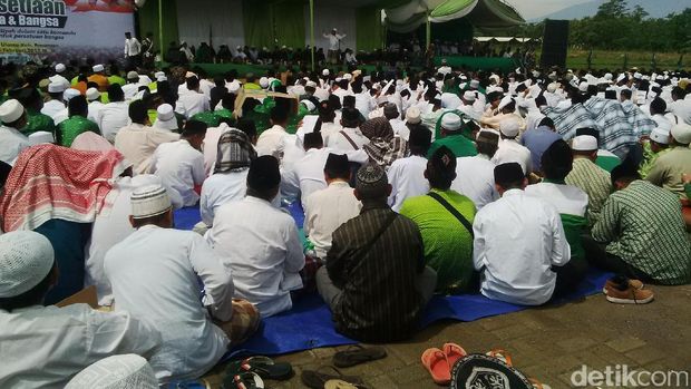 Nahdliyin  Se-Pasuruan Ikuti Apel Ikrar Setia Ulama