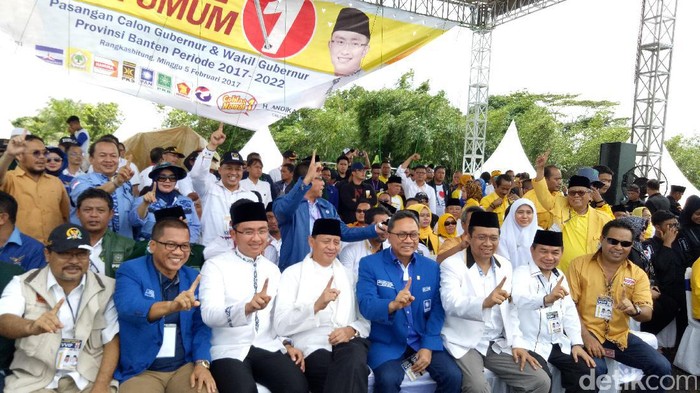 Ketum PAN Zulkifli Hasan Hadiri Kampanye Akbar WH-Andhika di Lebak