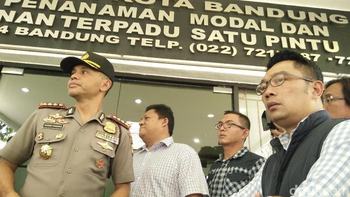 Ditemani Ridwan Kamil, Kapolres Buka Police Line di Kantor DPMPTSP